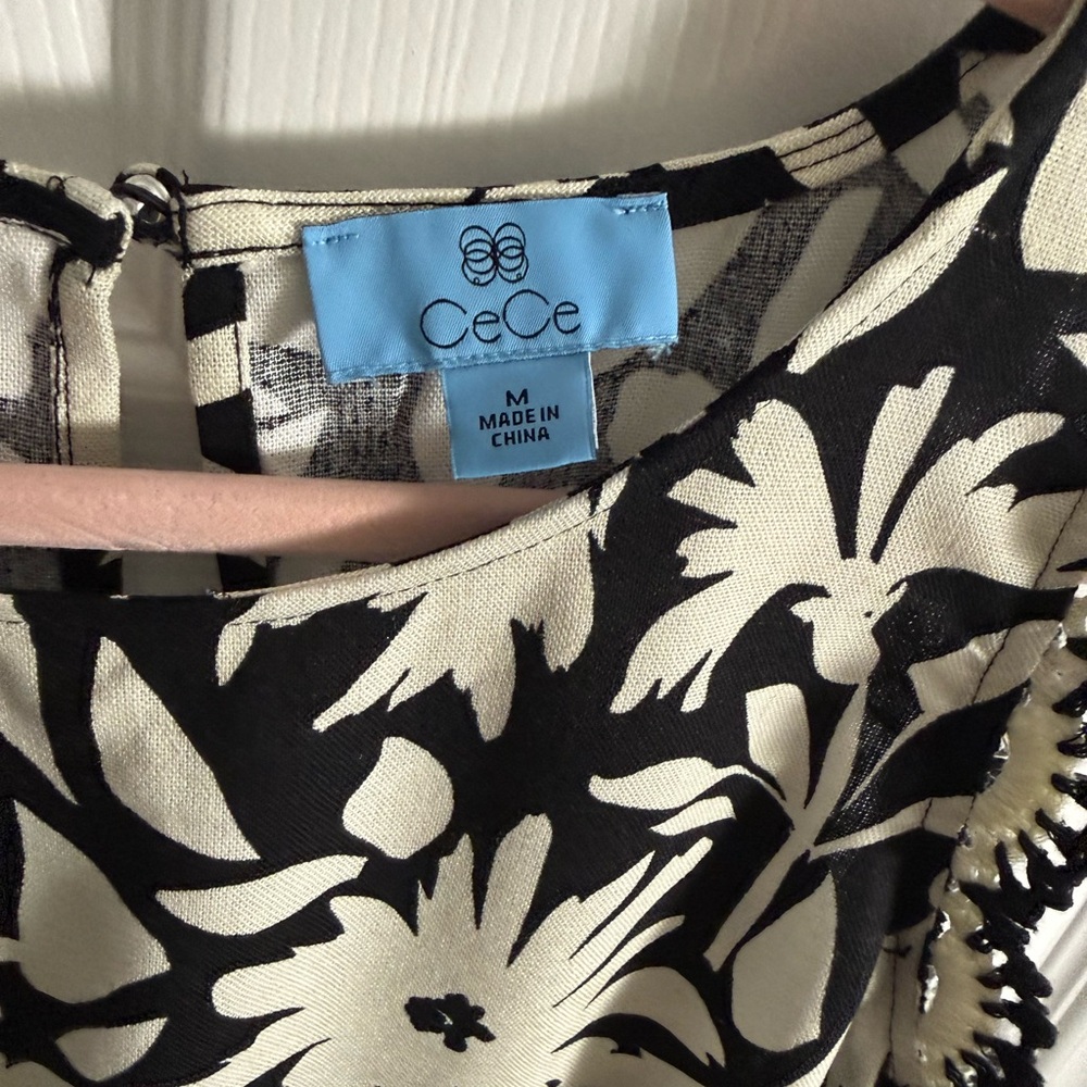 CeCe Black and White Floral Sleeveless Blouse - Picture 2 of 6
